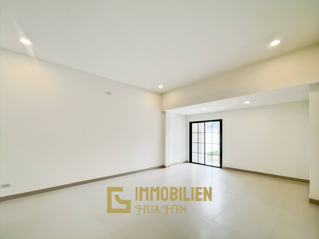 3 Schlafzimmer + 2 Bäder / Pool / ruhige Lage / 380 qm Grundstück