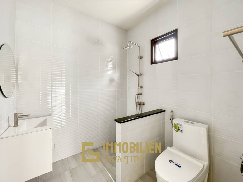 3 Schlafzimmer + 2 Bäder / Pool / ruhige Lage / 380 qm Grundstück