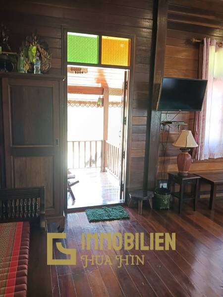 ชะอำ: รีสอร์ทสไตล์ไทย บ้านหลังใหญ่ 1 หลัง และบ้านหลังเล็ก 21 หลัง รวม 30 เตียง