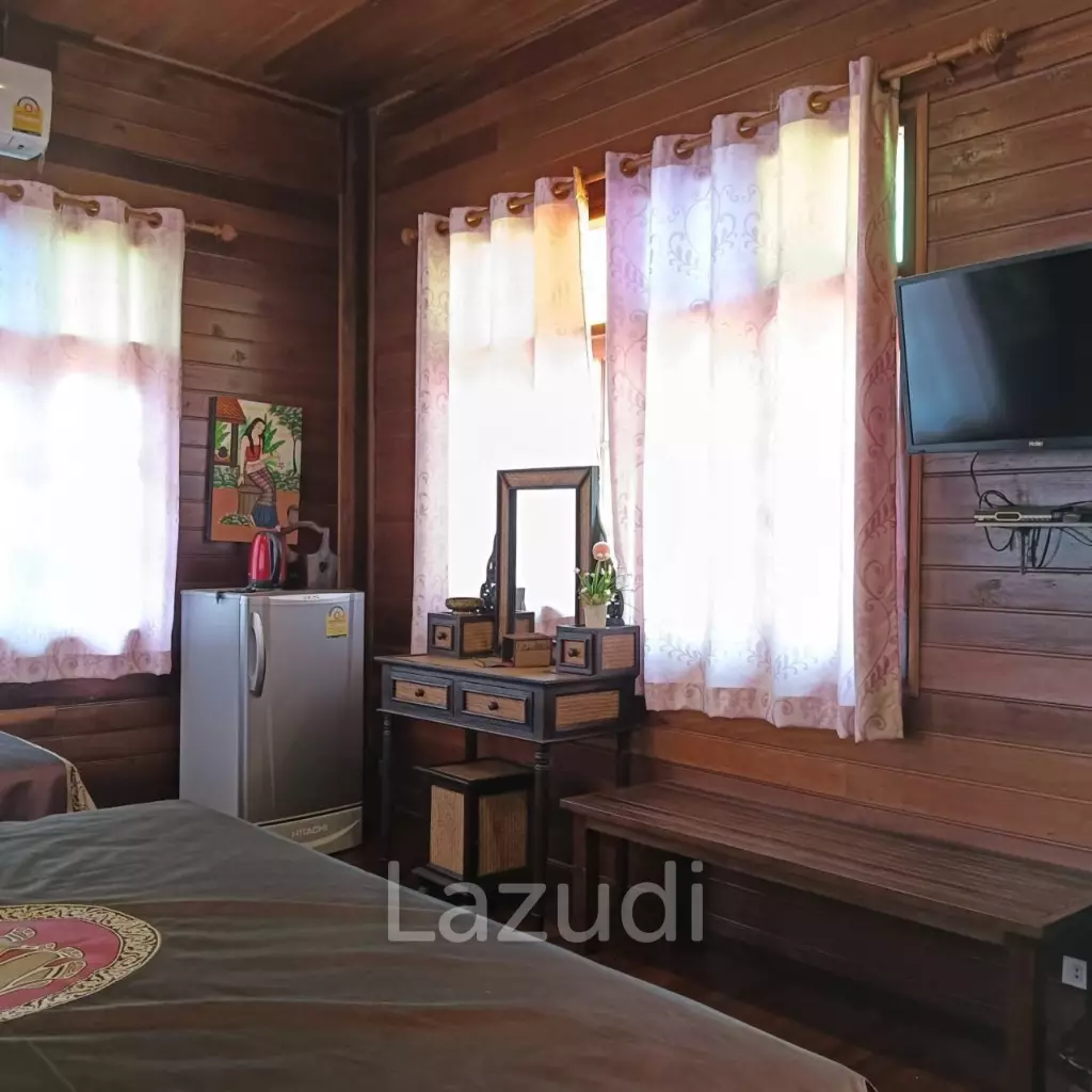 CHA AM: THAI STYLE RESORT, 1 big and 21 small houses, 30 Bed