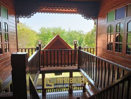 ชะอำ: รีสอร์ทสไตล์ไทย บ้านหลังใหญ่ 1 หลัง และบ้านหลังเล็ก 21 หลัง รวม 30 เตียง