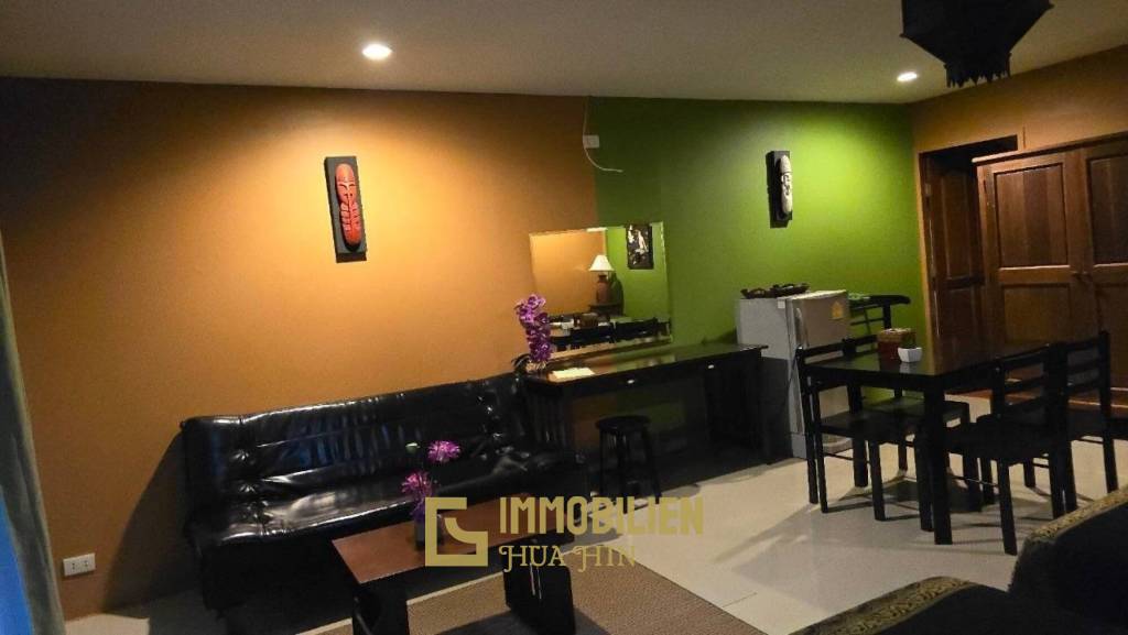 ชะอำ: รีสอร์ทสไตล์ไทย บ้านหลังใหญ่ 1 หลัง และบ้านหลังเล็ก 21 หลัง รวม 30 เตียง