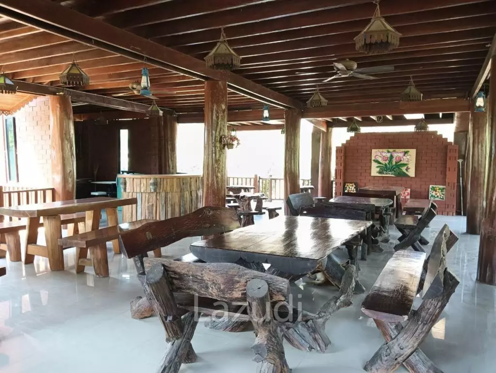 CHA AM: THAI STYLE RESORT, 1 big and 21 small houses, 30 Bed