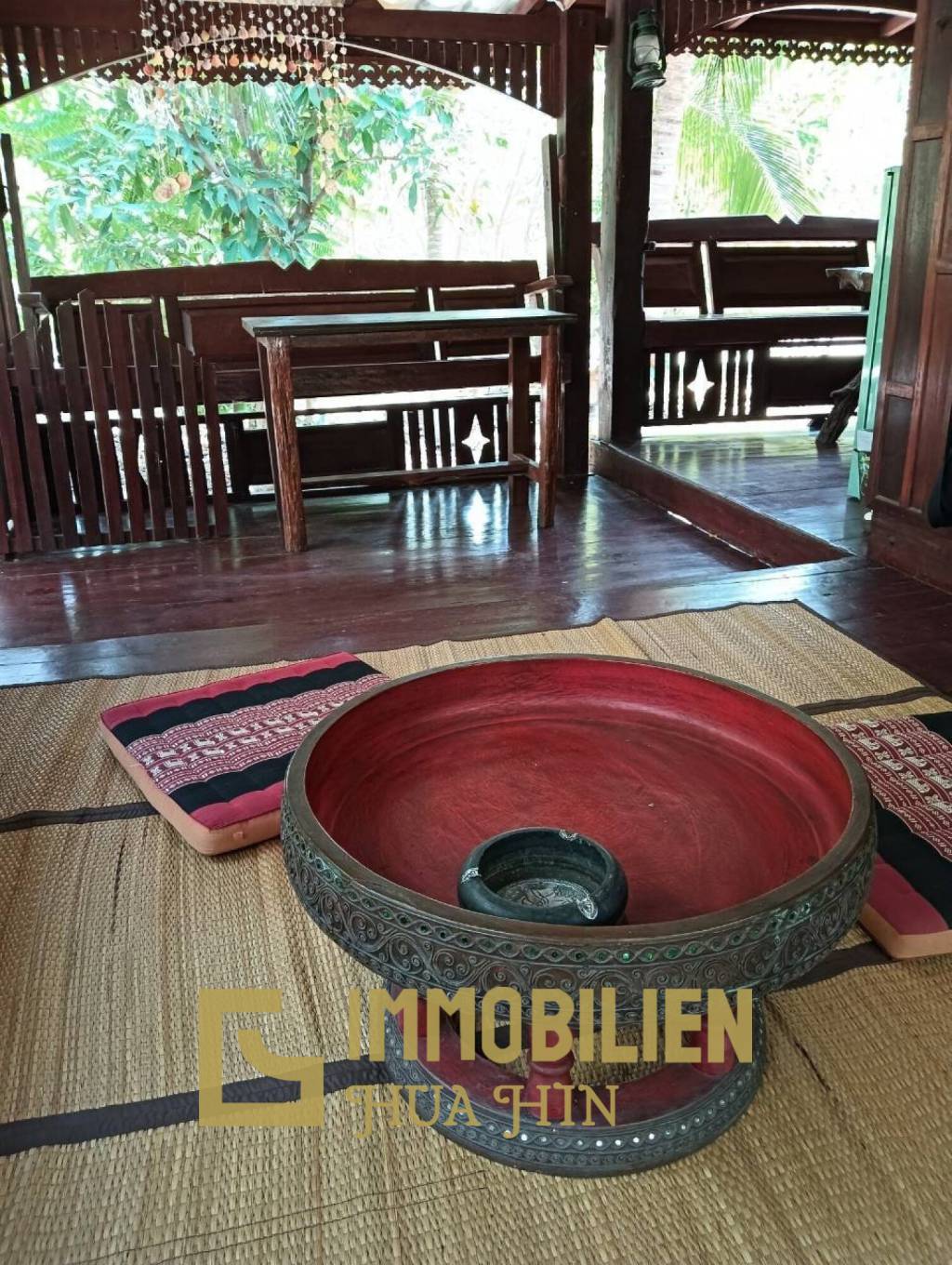 ชะอำ: รีสอร์ทสไตล์ไทย บ้านหลังใหญ่ 1 หลัง และบ้านหลังเล็ก 21 หลัง รวม 30 เตียง