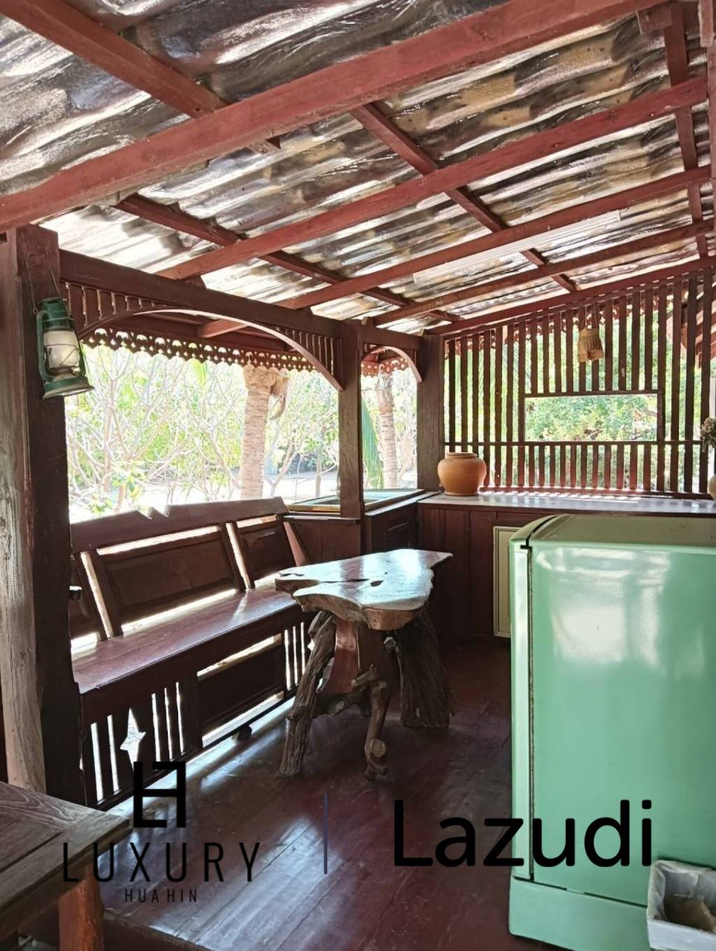 44,800 Kvm 30 Seng Hotell for Salg