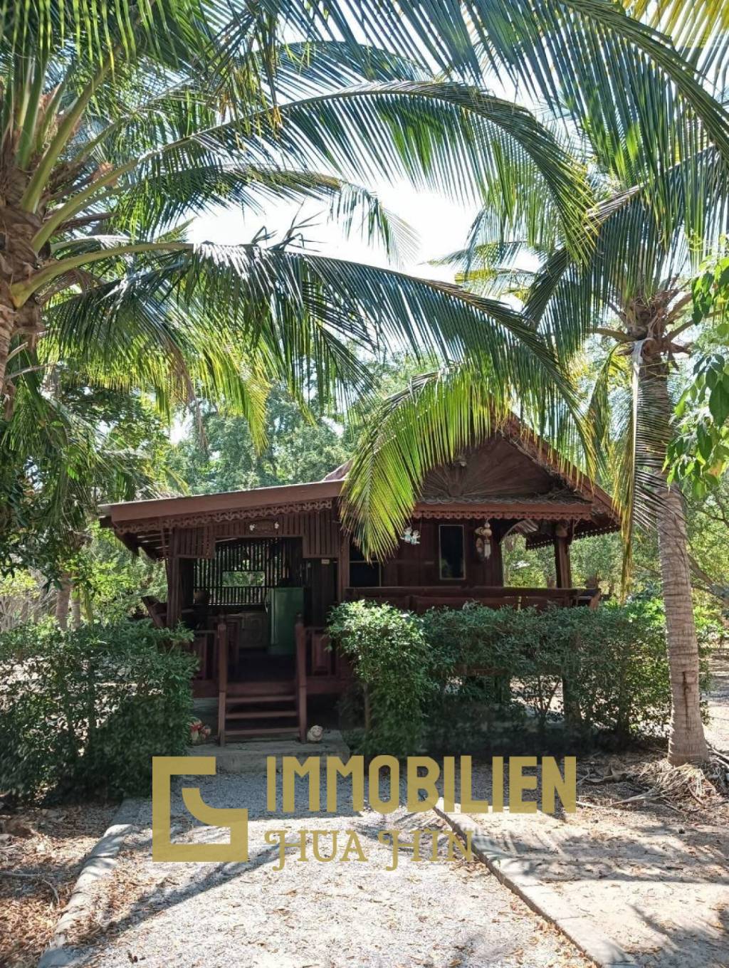 ชะอำ: รีสอร์ทสไตล์ไทย บ้านหลังใหญ่ 1 หลัง และบ้านหลังเล็ก 21 หลัง รวม 30 เตียง