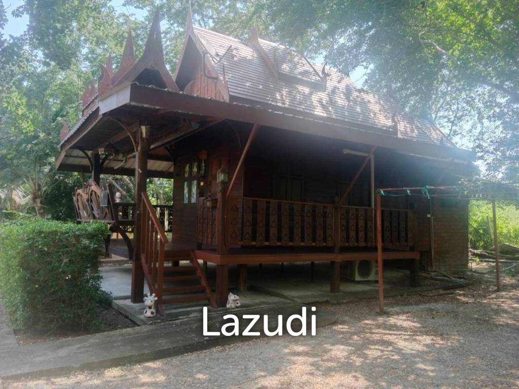 CHA AM: THAI STYLE RESORT, 1 big and 21 small houses, 30 Bed