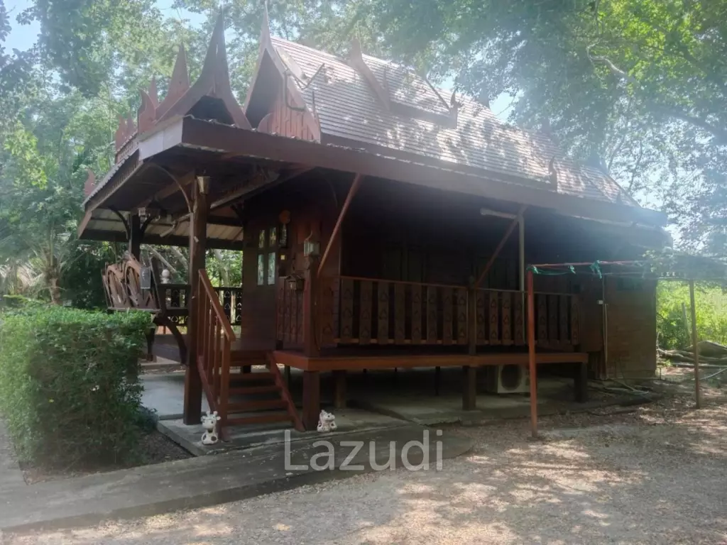 CHA AM: THAI STYLE RESORT, 1 big and 21 small houses, 30 Bed