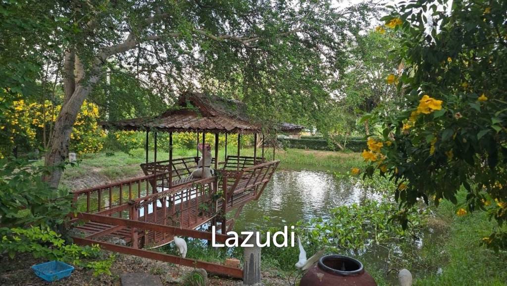 CHA AM: THAI STYLE RESORT, 1 big and 21 small houses, 30 Bed