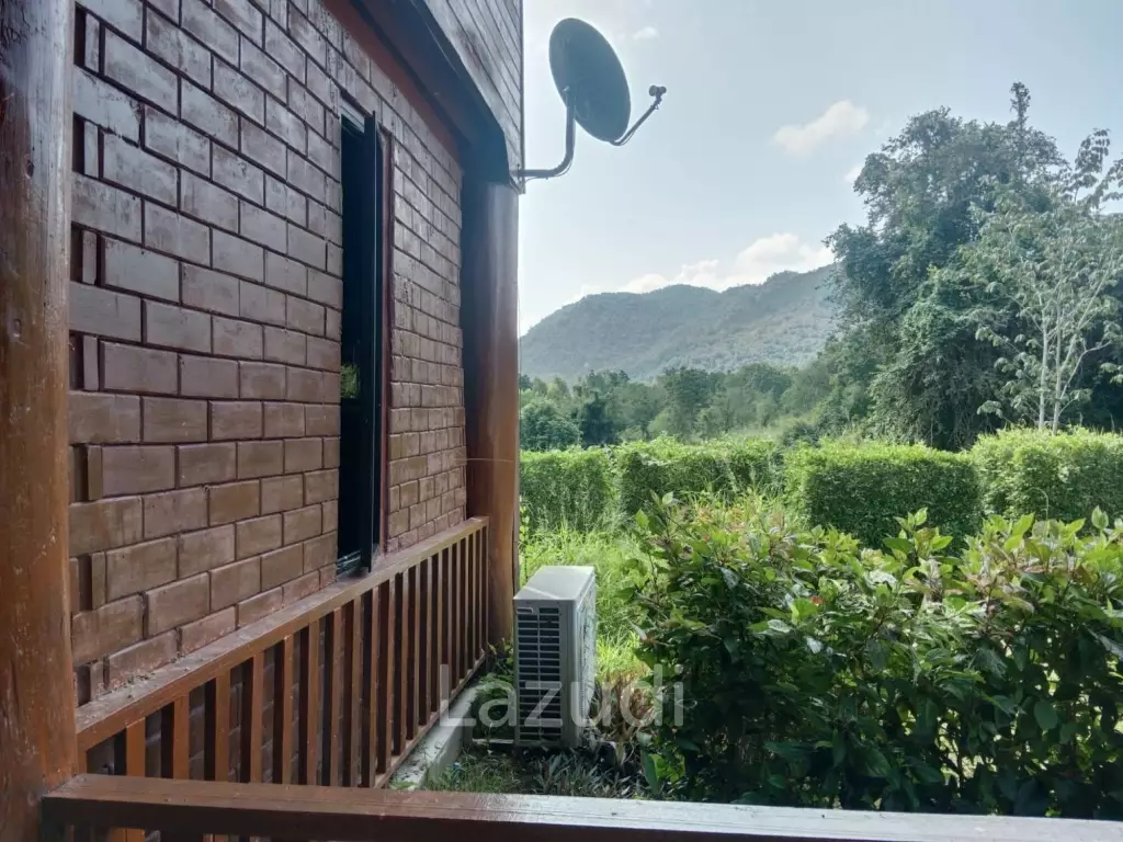 CHA AM: THAI STYLE RESORT, 1 big and 21 small houses, 30 Bed