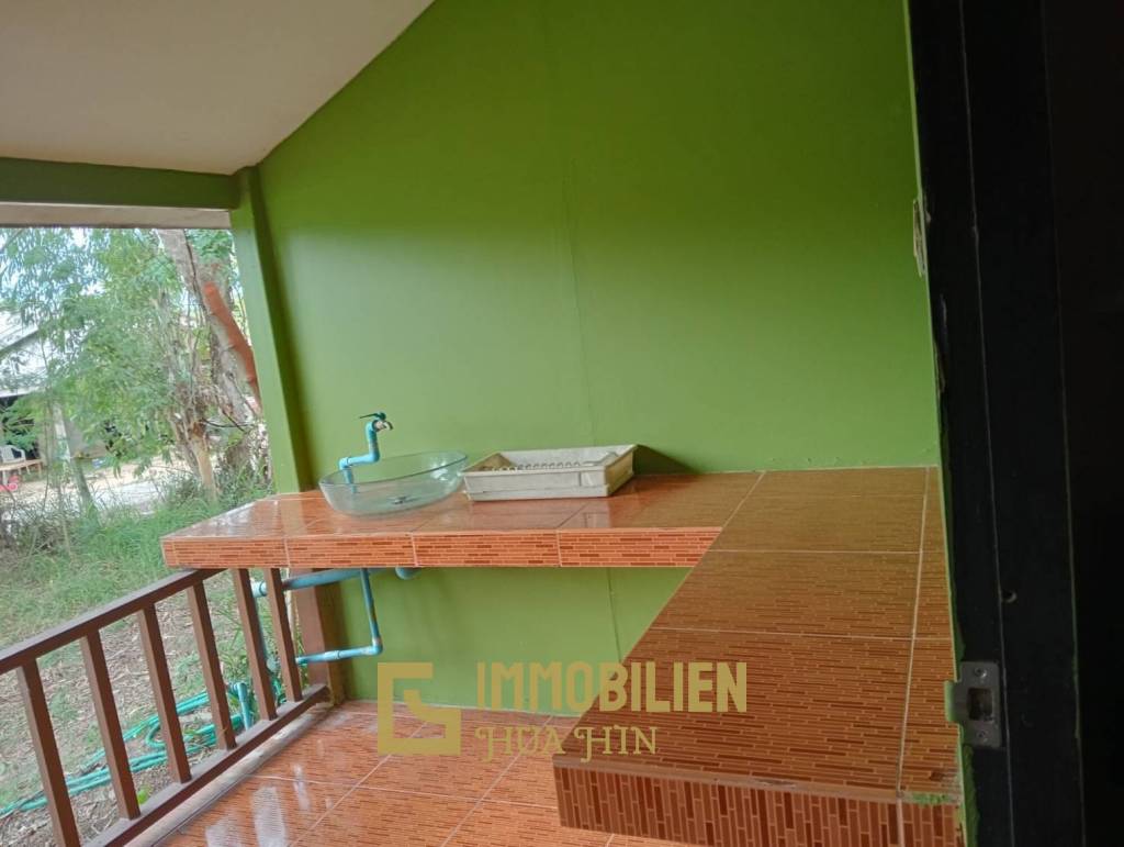 ชะอำ: รีสอร์ทสไตล์ไทย บ้านหลังใหญ่ 1 หลัง และบ้านหลังเล็ก 21 หลัง รวม 30 เตียง