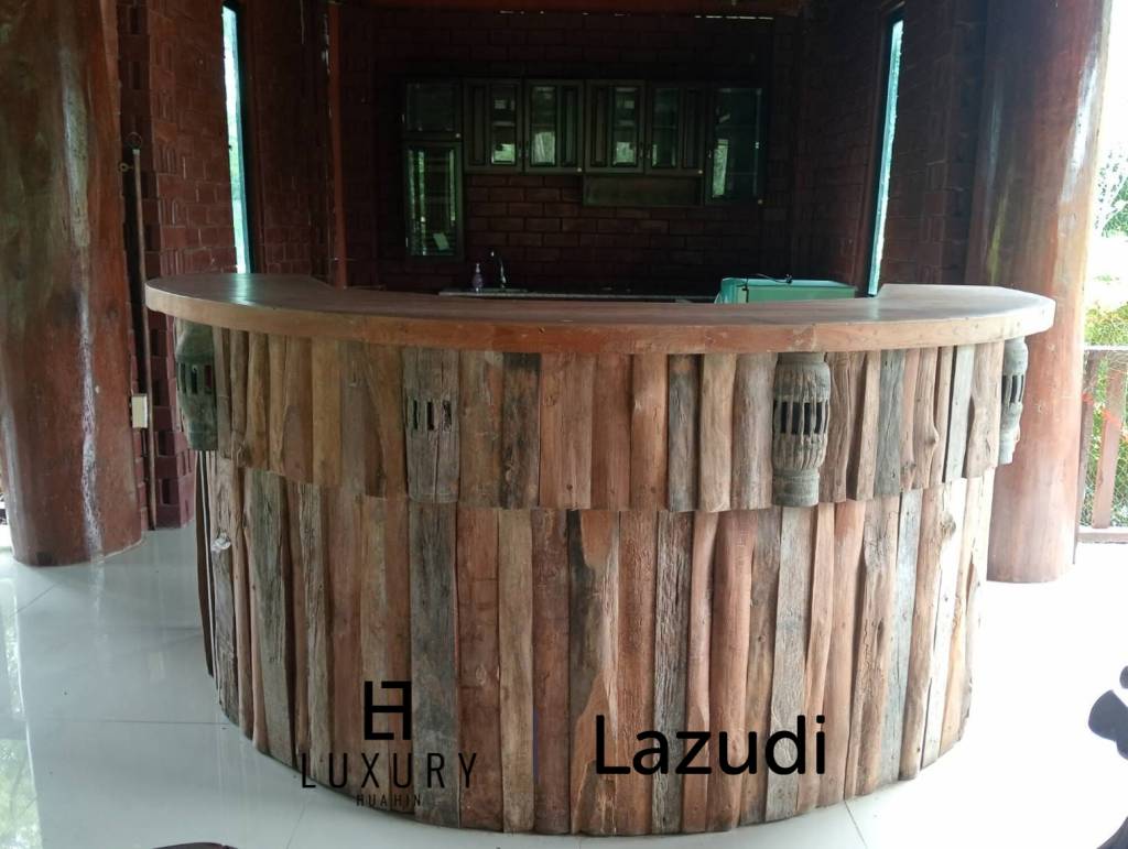 44,800 Kvm 30 Seng Hotell for Salg