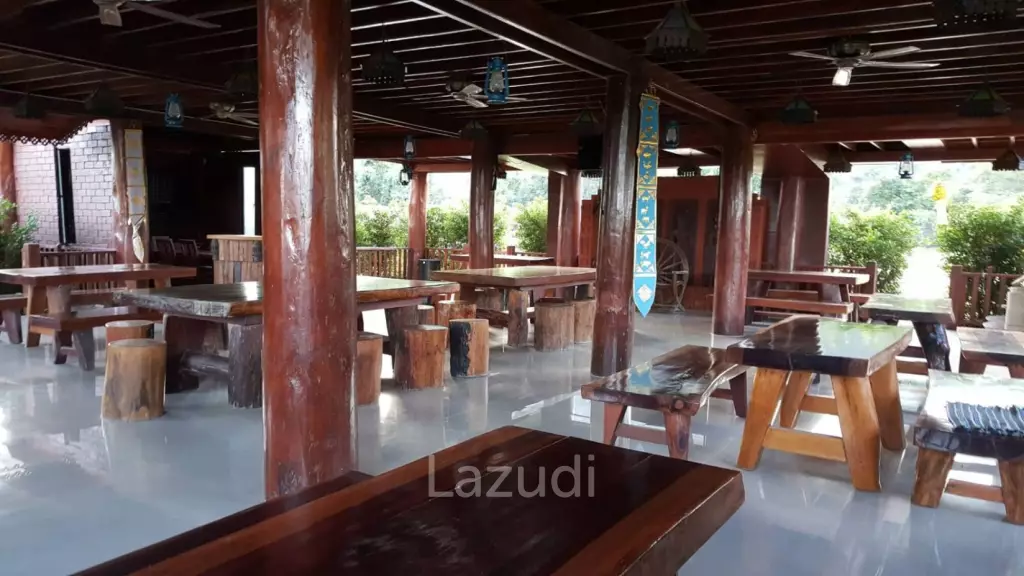CHA AM: THAI STYLE RESORT, 1 big and 21 small houses, 30 Bed