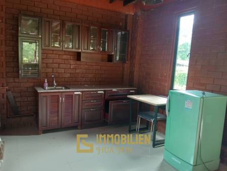 ชะอำ: รีสอร์ทสไตล์ไทย บ้านหลังใหญ่ 1 หลัง และบ้านหลังเล็ก 21 หลัง รวม 30 เตียง