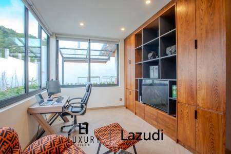 Luxury Villa Close to Everything!