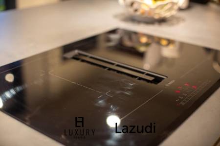 Luxury Villa Close to Everything!