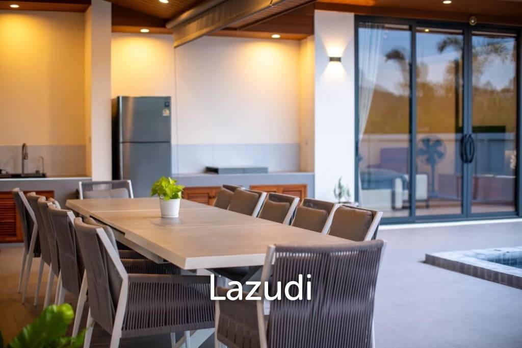 Luxury Villa Close to Everything!