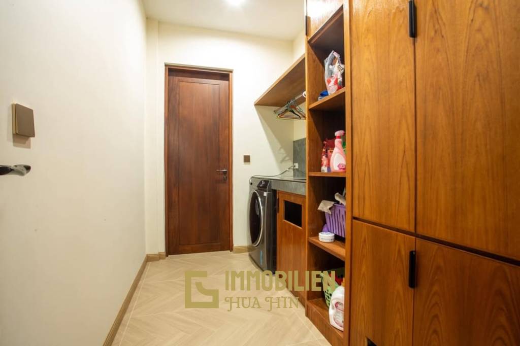 Роскошная вилла недалеко от города