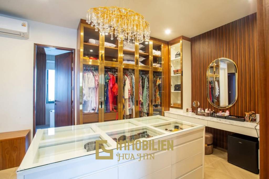 Роскошная вилла недалеко от города