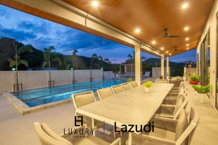 Luxury Villa Close to Everything!