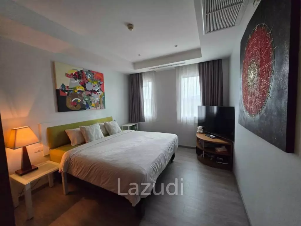 Spacious 3-Bedroom Condo Close to HeadStart International School