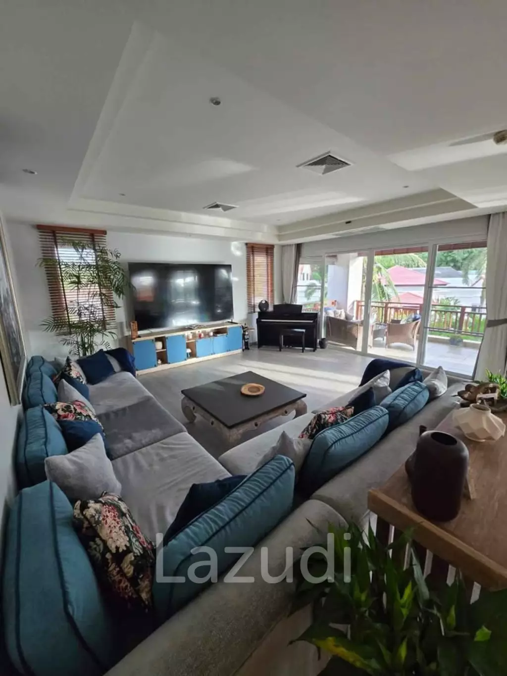 Spacious 3-Bedroom Condo Close to HeadStart International School