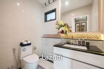 4 Bedroom 5 bathroom single house 306 sqm. at The Grand Lux Bangna - Suanluang