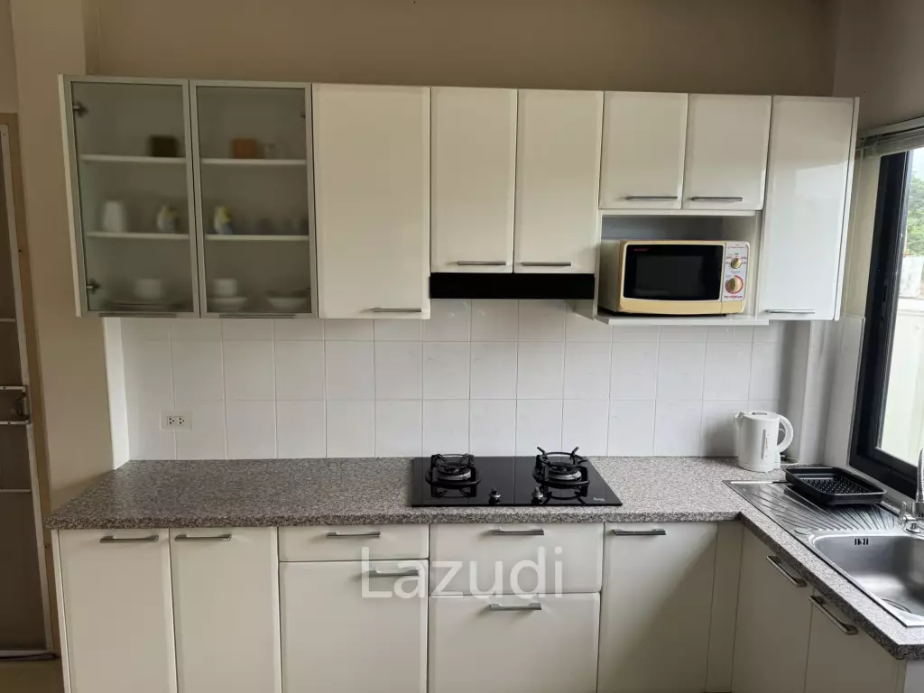 SOI 102: 3 Bedroom house, common pool, cover parking