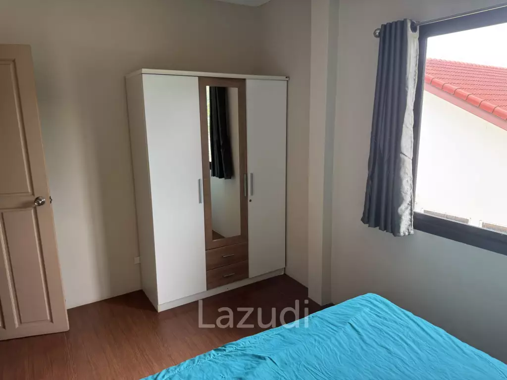 SOI 102: 3 Bedroom house, common pool, cover parking