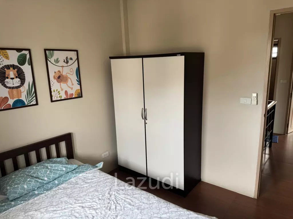 SOI 102: 3 Bedroom house, common pool, cover parking