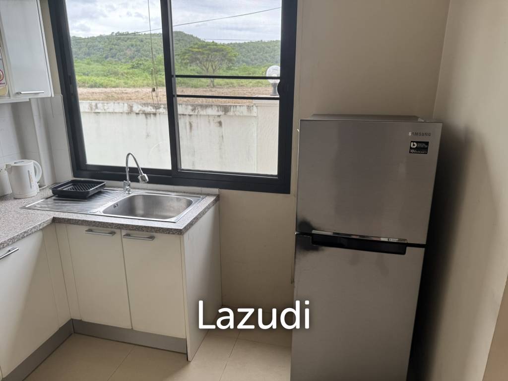 SOI 102: 3 Bedroom house, common pool, cover parking