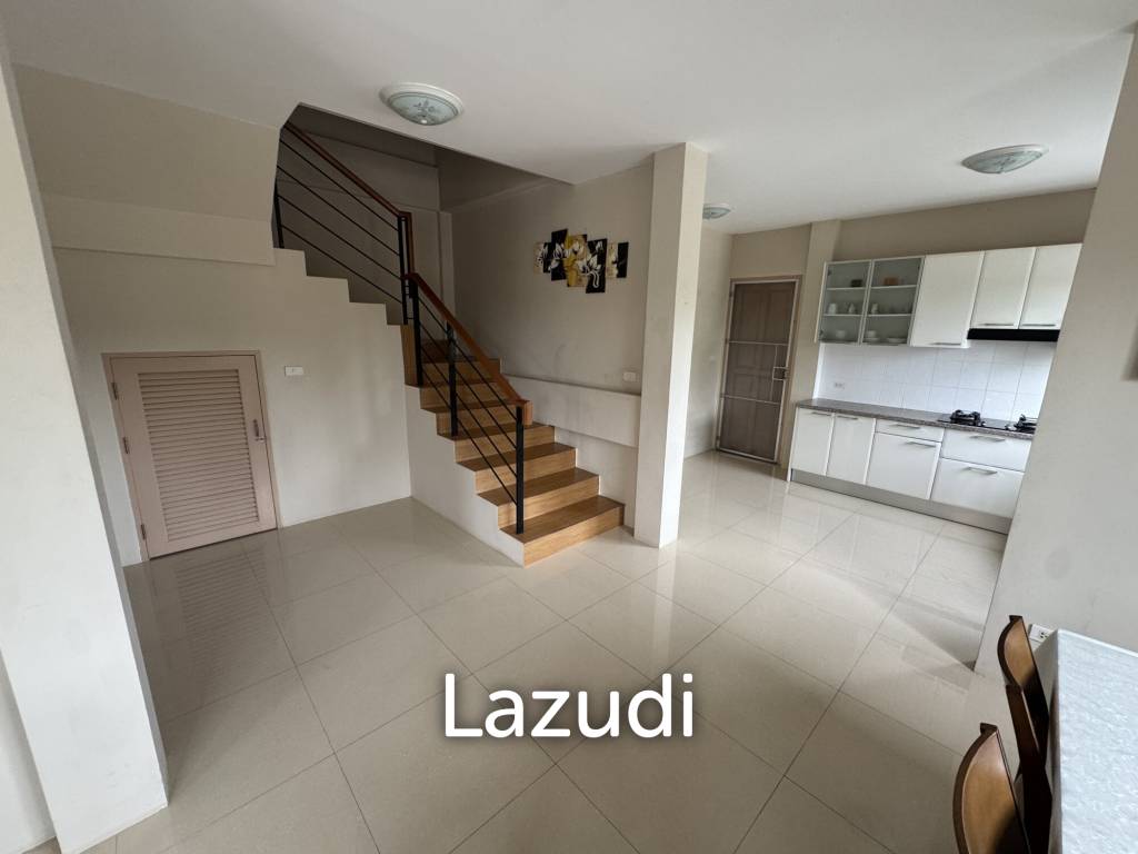 SOI 102: 3 Bedroom house, common pool, cover parking