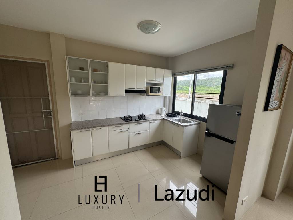 SOI 102: 3 Bedroom house, common pool, cover parking