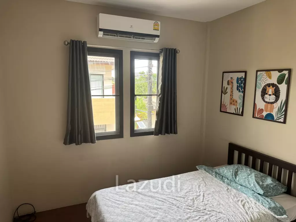 SOI 102: 3 Bedroom house, common pool, cover parking