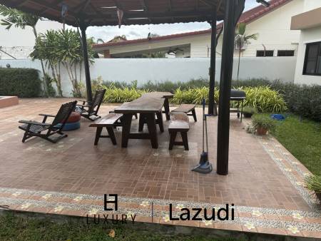 SOI 102: 3 Bedroom house, common pool, cover parking