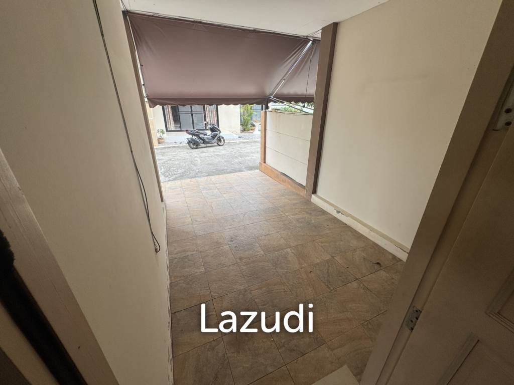 SOI 102: 3 Bedroom house, common pool, cover parking