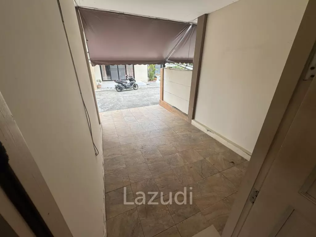 SOI 102: 3 Bedroom house, common pool, cover parking