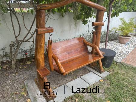 SOI 102: 3 Bedroom house, common pool, cover parking