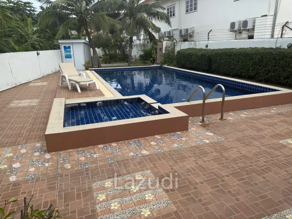 SOI 102: 3 Bedroom house, common pool, cover parking