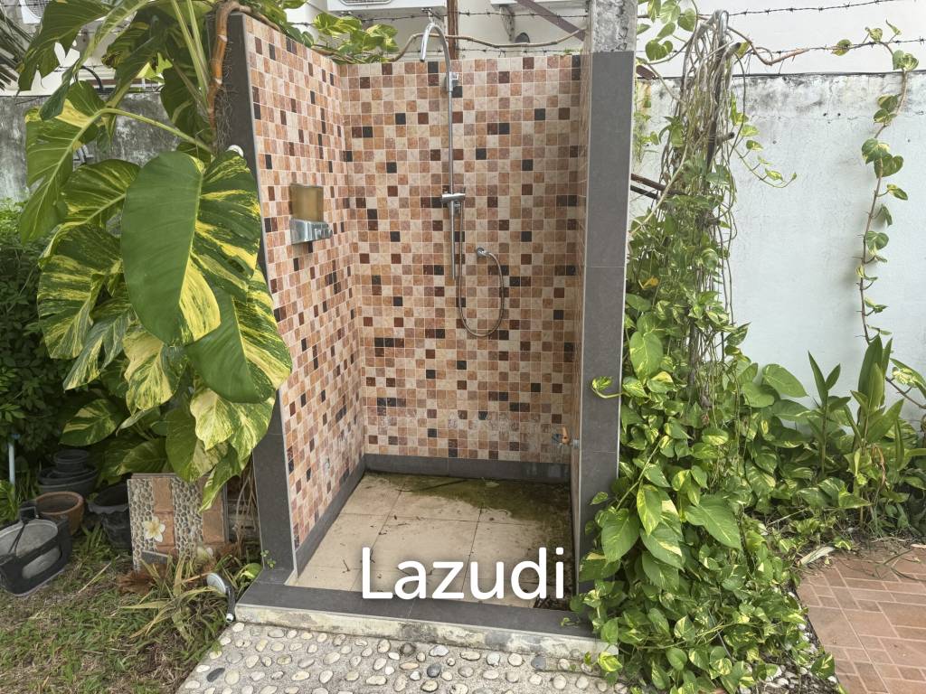 SOI 102: 3 Bedroom house, common pool, cover parking