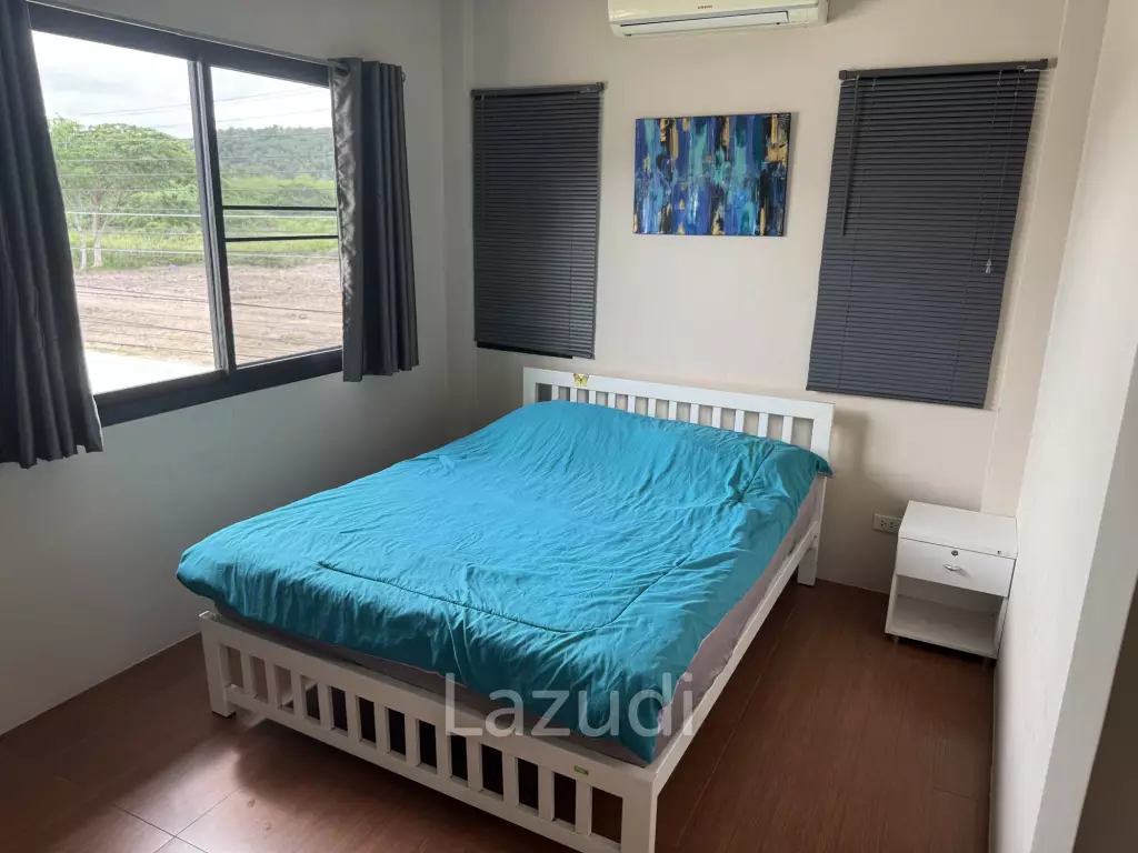 SOI 102: 3 Bedroom house, common pool, cover parking