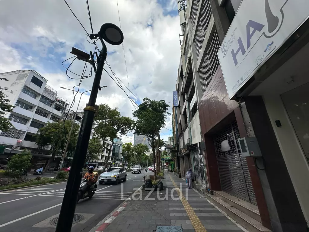 Prime Commercial Retail Space Si Lom Bangkok