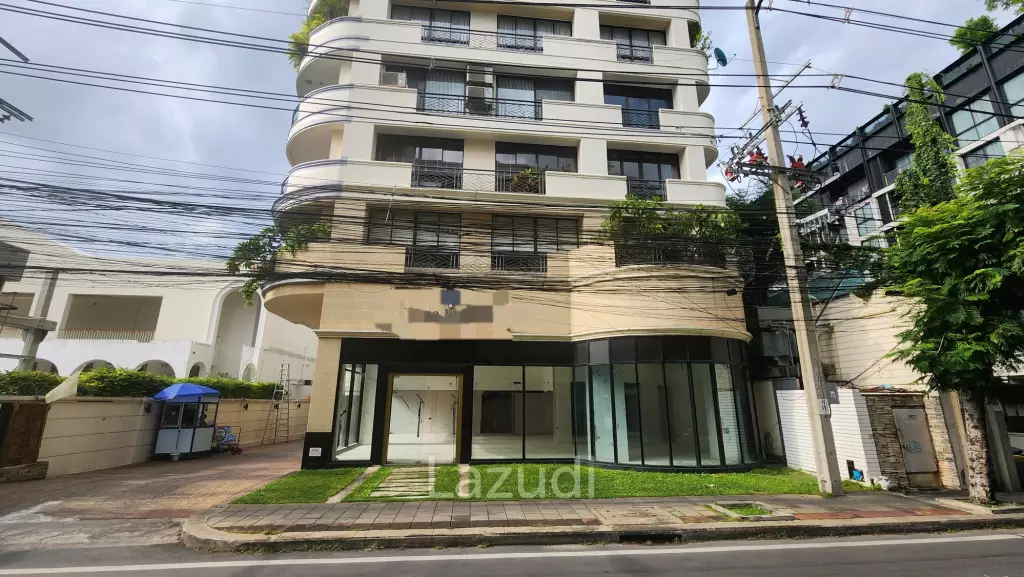 184SQM Retail Space with High Ceilings in Phrom Phong Soi 39 Resident Building– Perfect for Spa, Retail or Restaurant