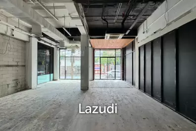 Prime space on Suk 49, suitable as retail showroom or F&B