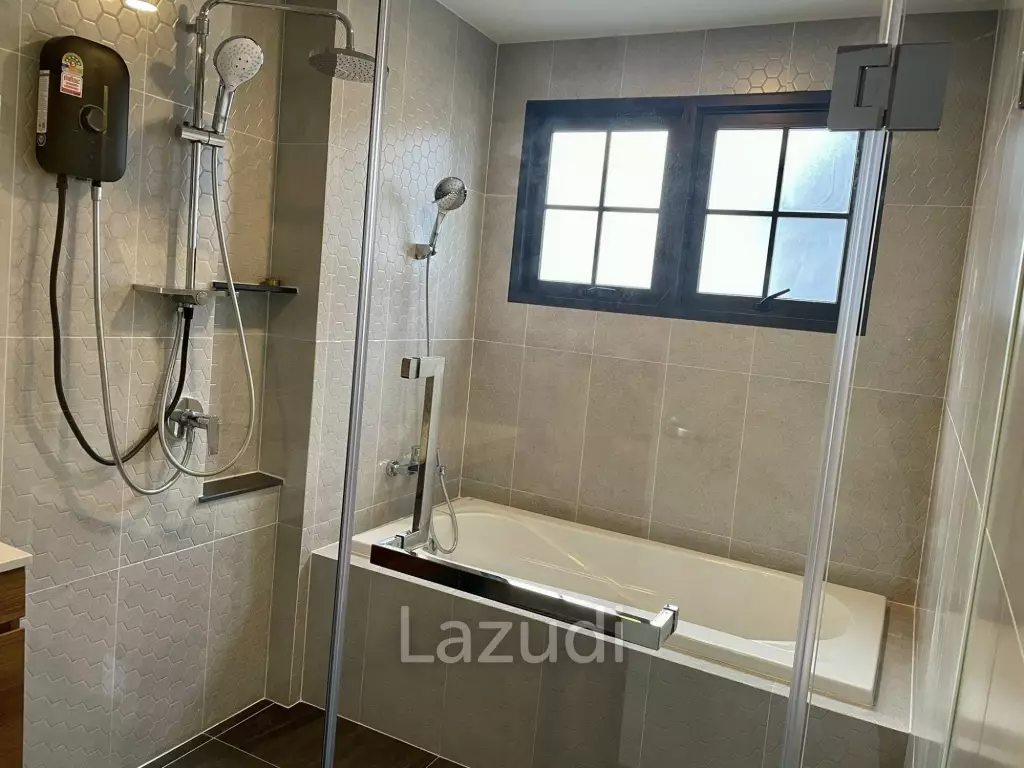 4 Bedroom 5 Bathroom Centro Bangna