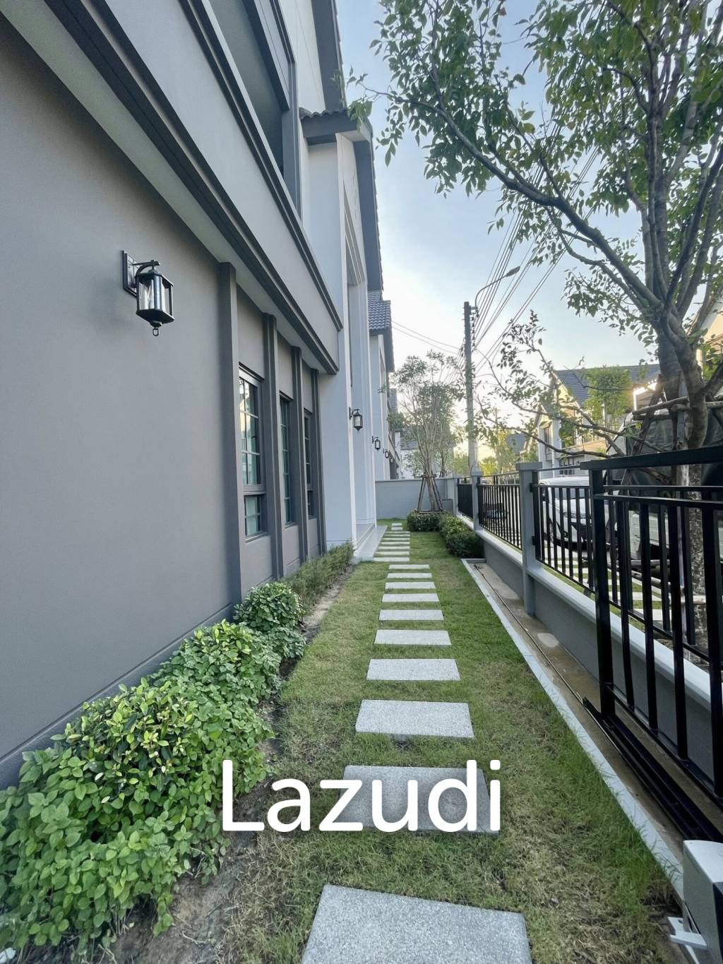 4 Bedroom 5 Bathroom Centro Bangna