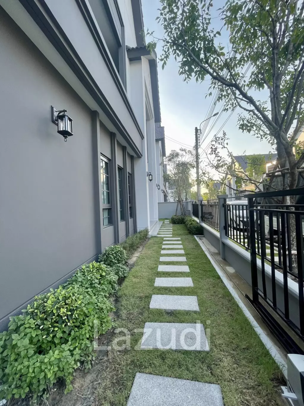 4 Bedroom 5 Bathroom Centro Bangna