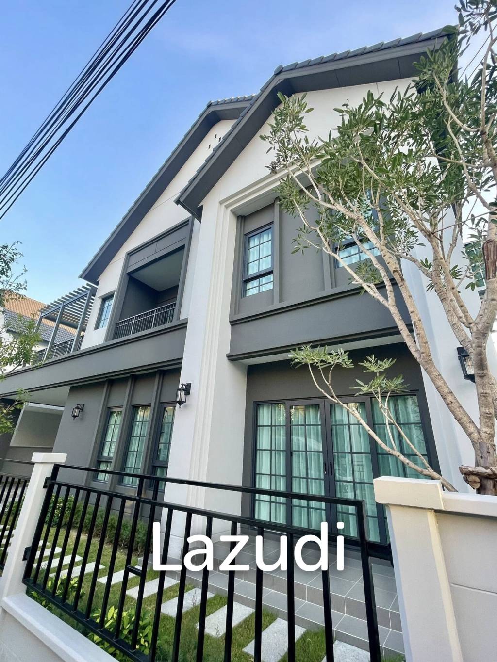 4 Bedroom 5 Bathroom Centro Bangna