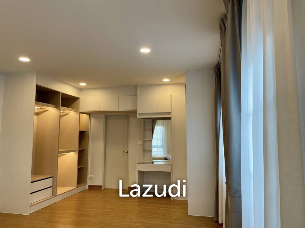 4 Bedroom 5 Bathroom Centro Bangna
