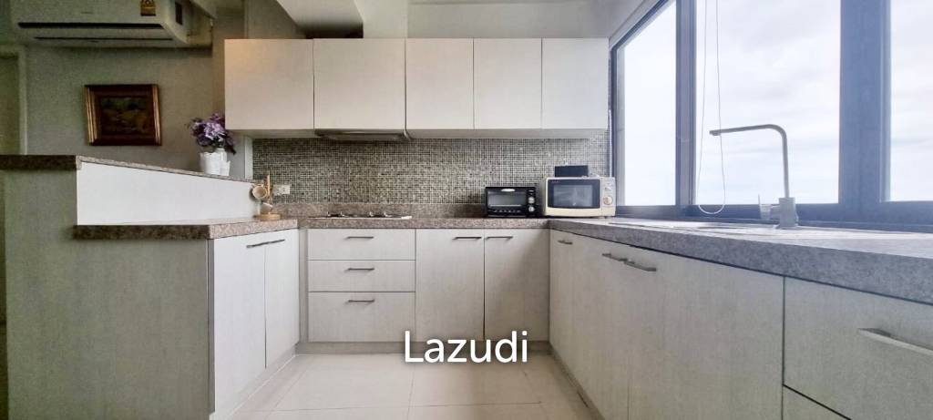 3 Bed 3 Bath 188 SQ.M. Sunshine Beach Condotel